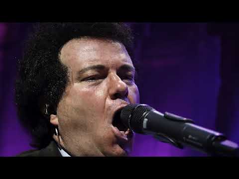 Video preview for Uptown Girl  from Youtube